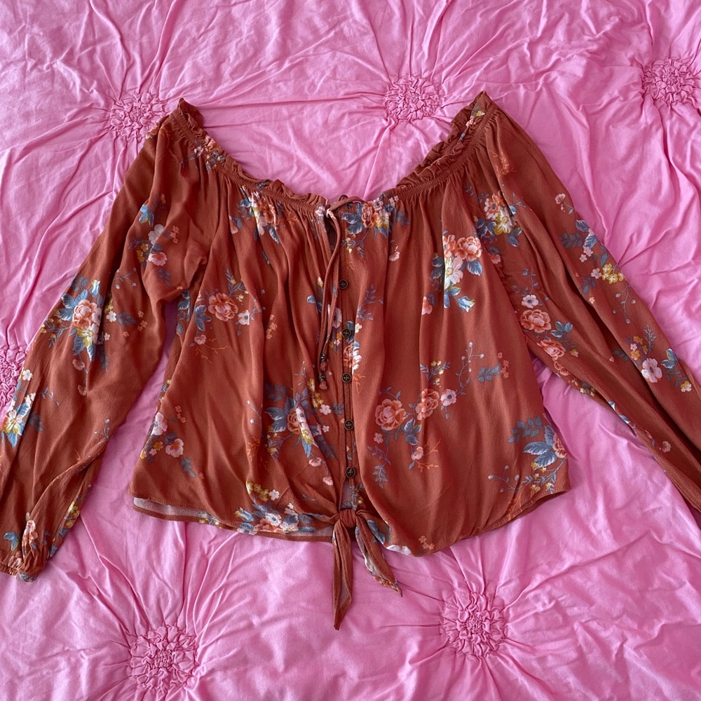 *Brand New Never Worn* Rewind Off Shoulder Blouse